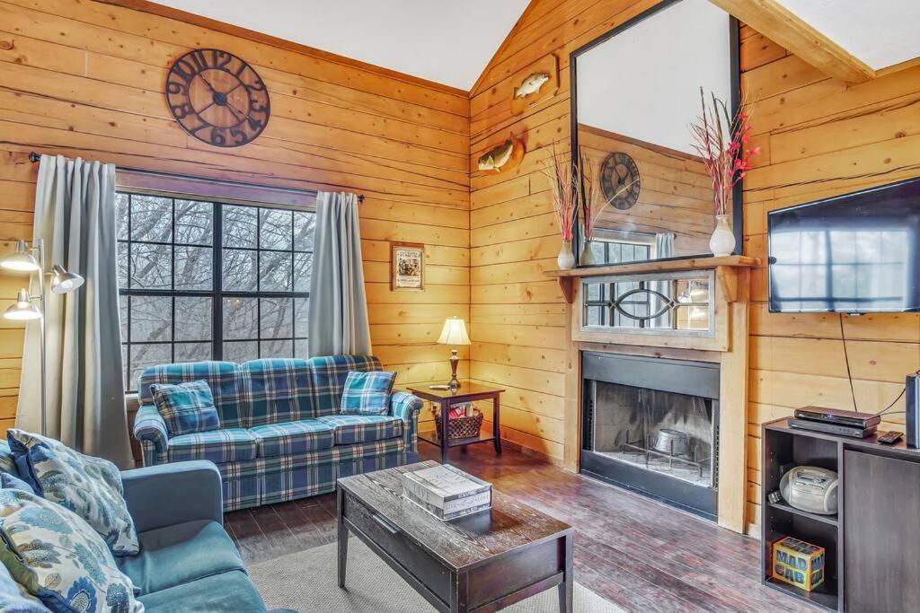 3 Bedroom Log Cabin Condo Close To Everything! Branson Exteriér fotografie